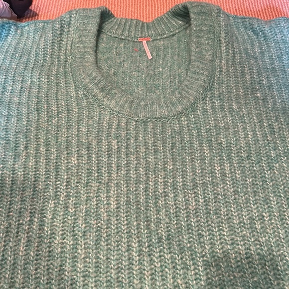 NWT FREE PEOPLE blue bell v neck oversized sweater in electric teal size large - Picture 7 of 11